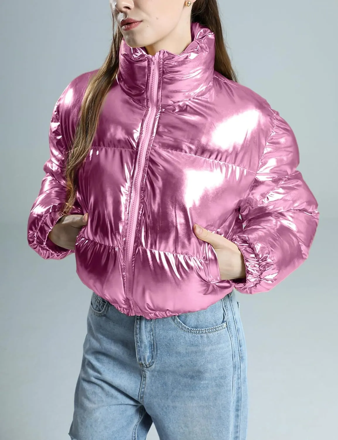 Wyeysyt Women's Metallic Y2K Cropped Puffer Jacket Quilted Shiny Winter Bubble Padded Puffy Jacket Stand Collar Zip Up Coat