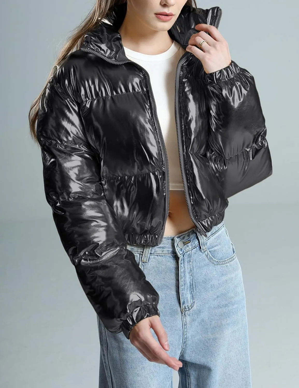 Wyeysyt Women's Metallic Y2K Cropped Puffer Jacket Quilted Shiny Winter Bubble Padded Puffy Jacket Stand Collar Zip Up Coat