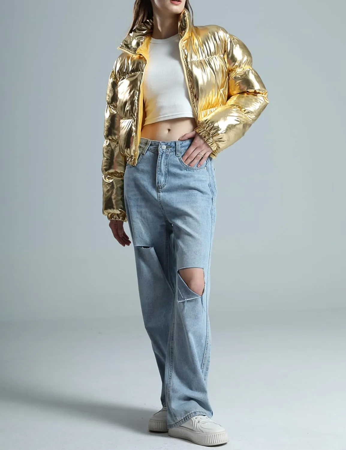 Wyeysyt Women's Metallic Y2K Cropped Puffer Jacket Quilted Shiny Winter Bubble Padded Puffy Jacket Stand Collar Zip Up Coat
