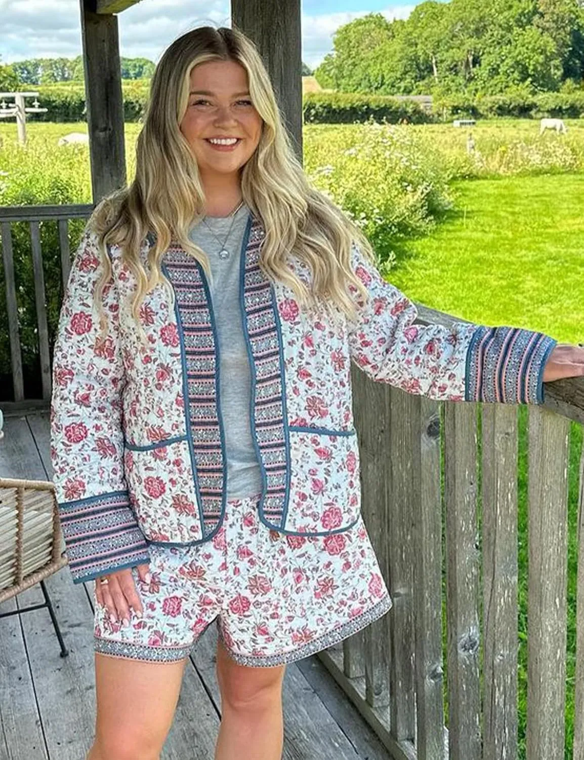 Yimoon Women's Quilted Jacket Lightweight Floral Print Cropped Puffer Coat Short Padded Open Front Winter Outwear